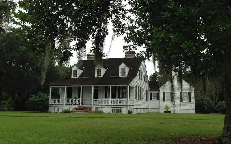 1828 Lowcountry cottage and grounds