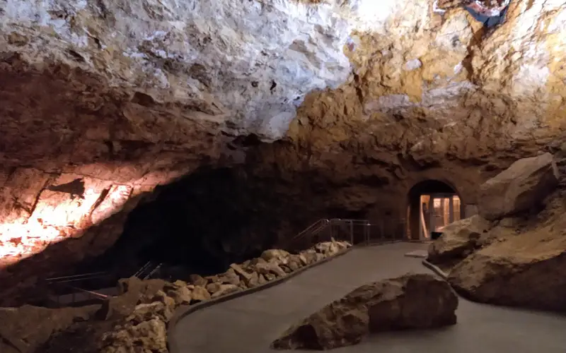 The target room inside Jewel Cave.
