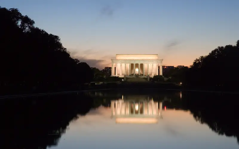 Lincoln Memorial at Dusk