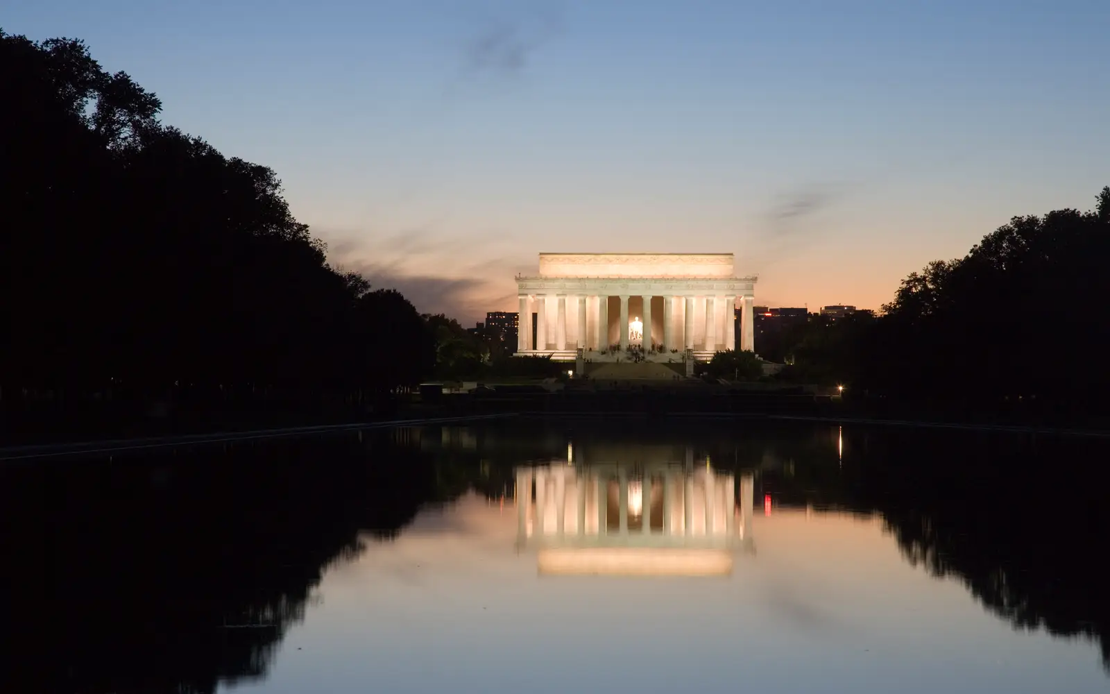 Lincoln Memorial at Dusk