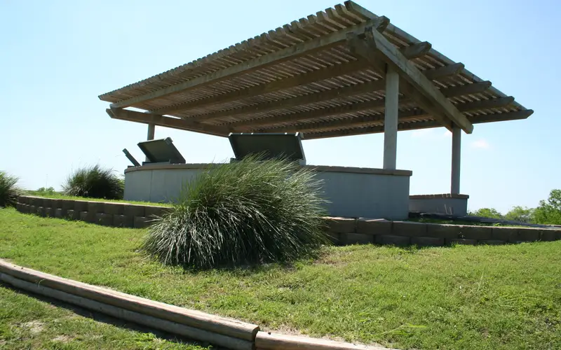 Shaded structure overlooking the battlefield